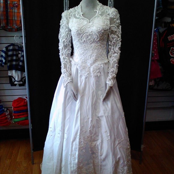 Satin and Lace Long Sleeve Wedding Dress with 6ft Train Beaded Lace Bodice - Picture 7 of 8